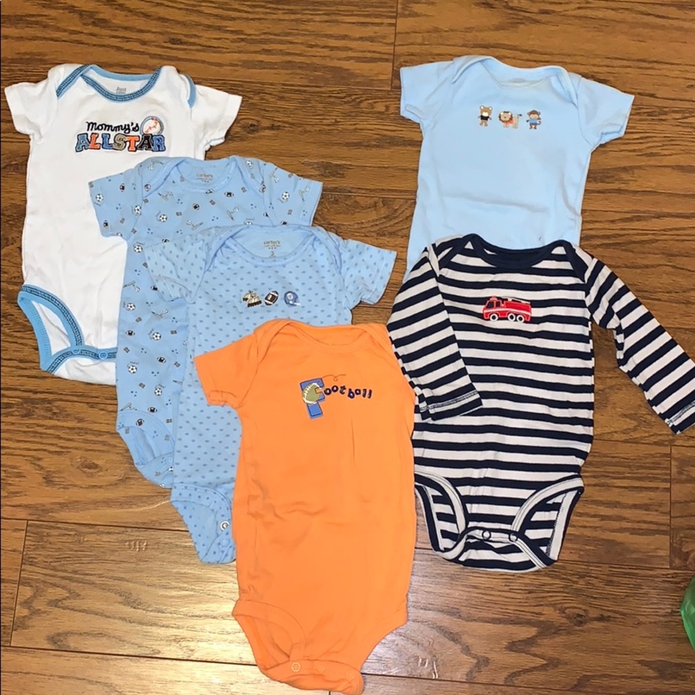 8 bodysuits, Carter’s, 3 months